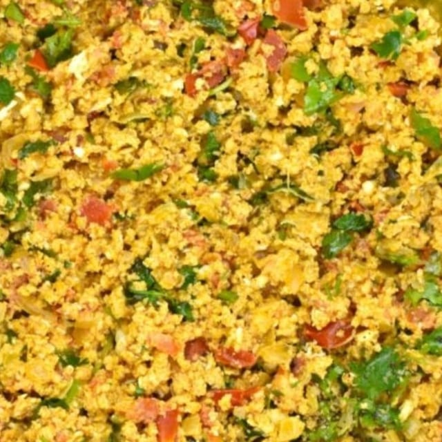 Egg Bhurji Pav.